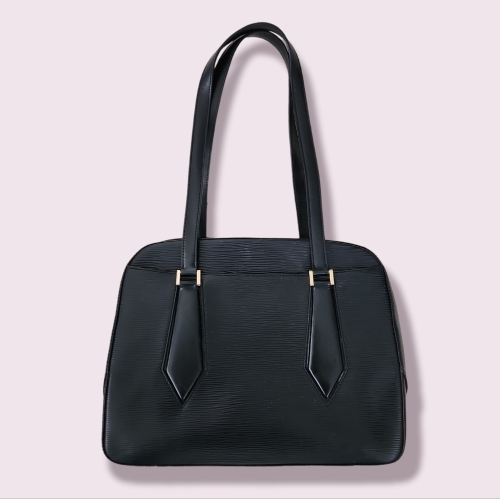 Classic Black Shoulder Bag with Double Straps